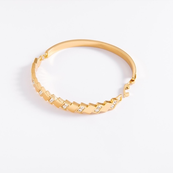 Nice Jewelry - Nice Gold Plated Elegant Bracelet with Crystal Accents